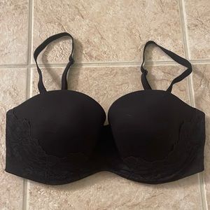 Like new Victoria’s Secret strapless convertible bra